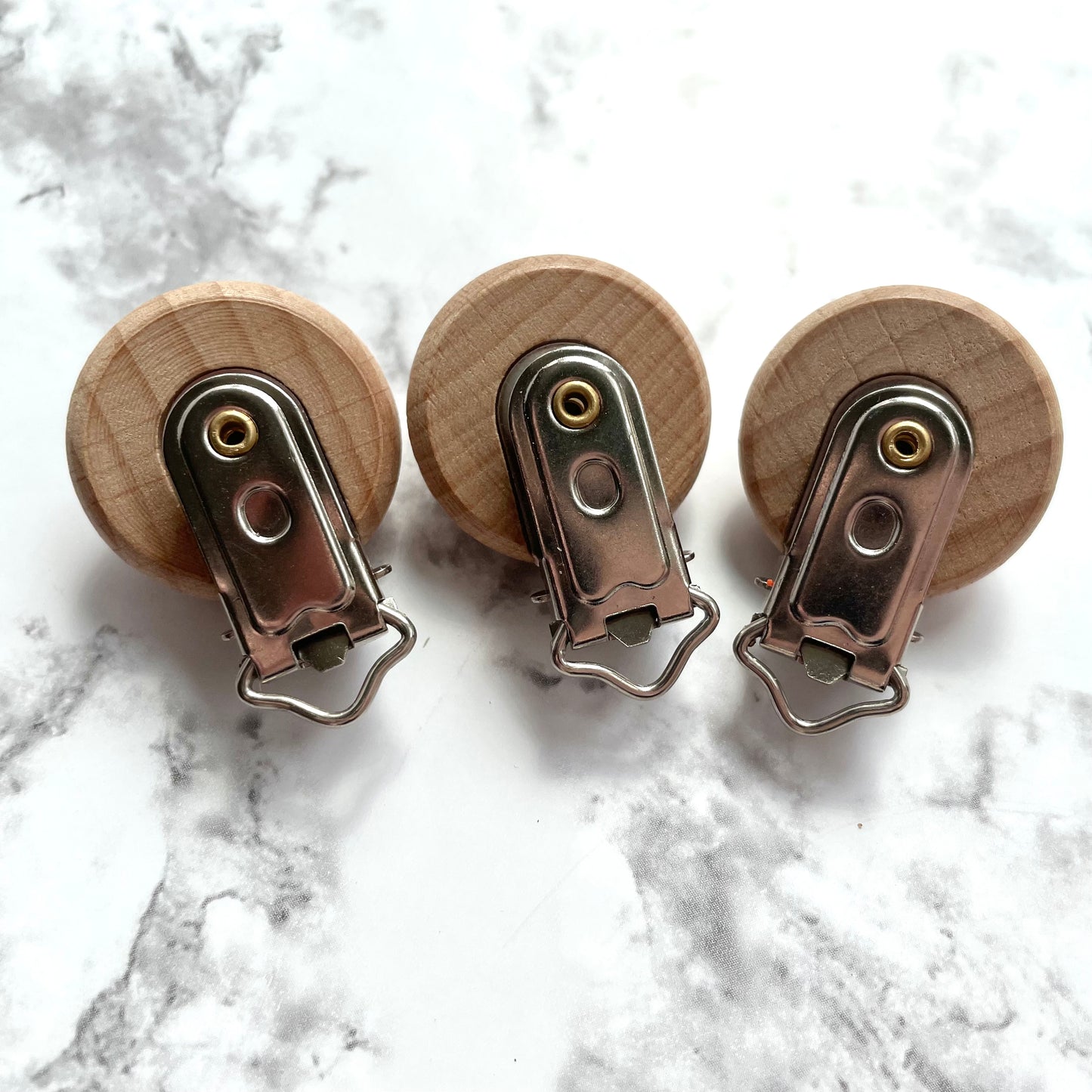 Beech Wood Pacifier Clip 30mm