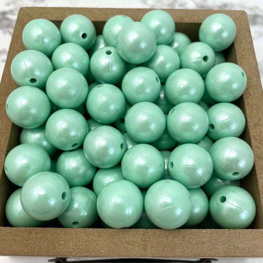 15mm Round Silicone Beads - Mint Opal